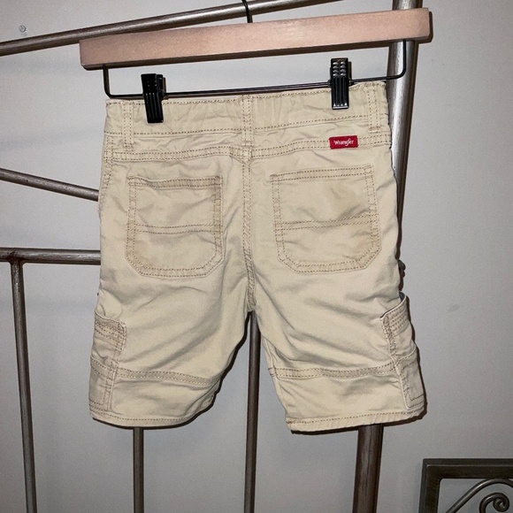 Wrangler size 5 boys shorts - Picture 2 of 3